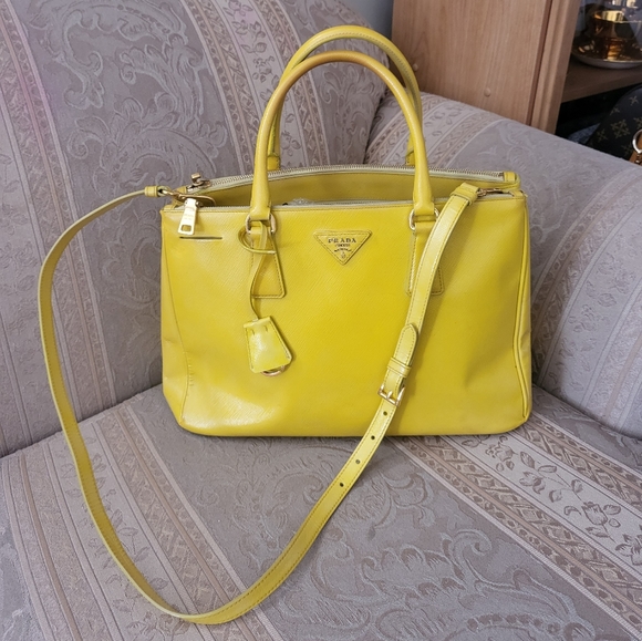 Prada Handbags - (SOLD)Authentic Prada Galleria Saffiano Leather two way bag
